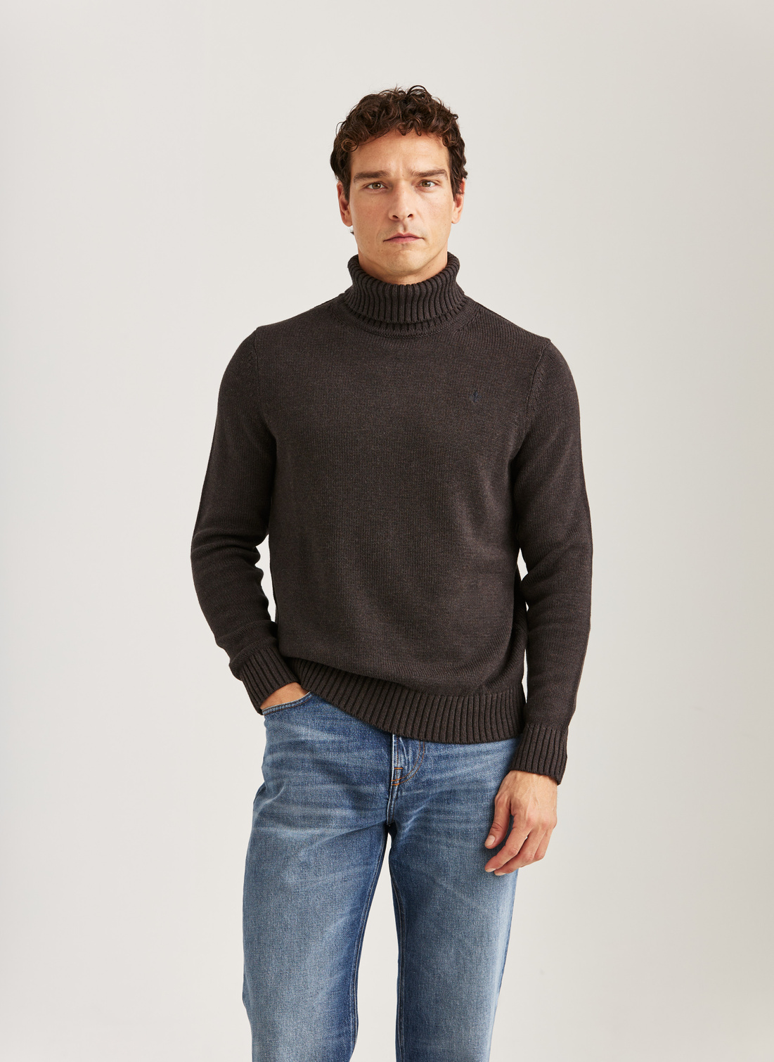 howard roller neck brown